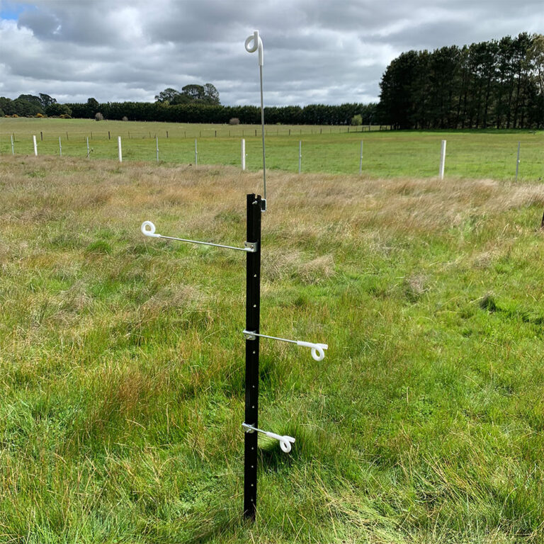 Electric Fence Pigtail Insulators 25 PKT 15cm Outrigger Off Set Farm