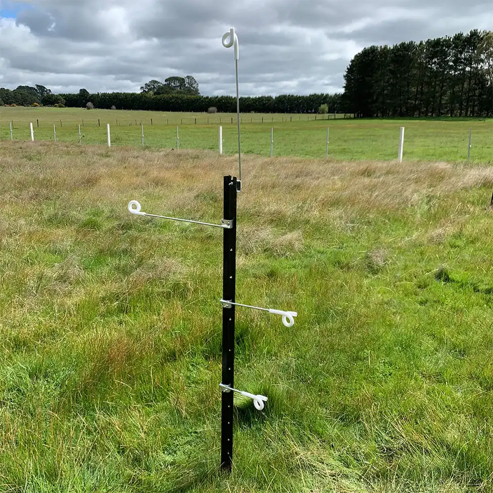 Electric Fence Pigtail Insulators 25 PKT 15cm Outrigger Off Set - Image 6