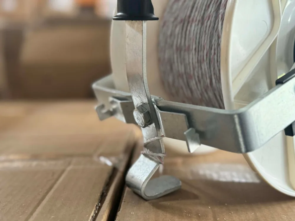 Close up view Electric Fence Premium 3:1 Reel