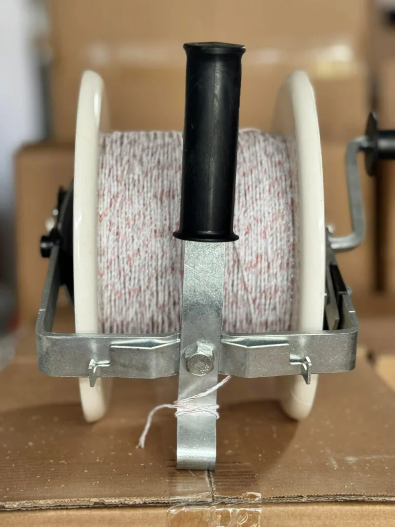 Whistler Farm Supplies 3:1 Premium Electric Fence Reel Handle view